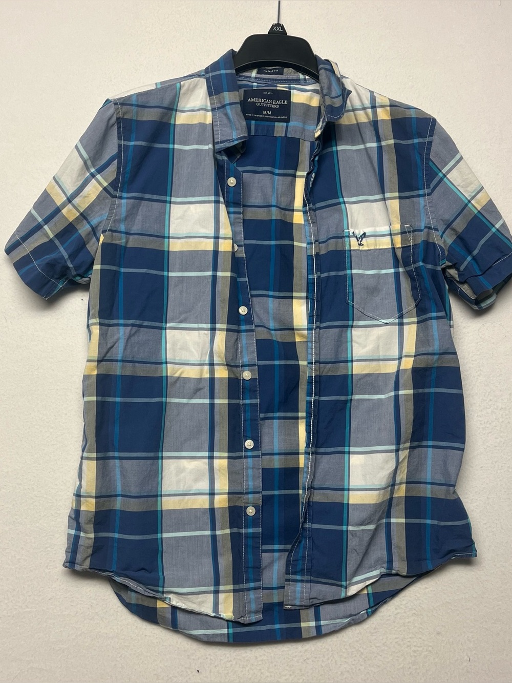 American Eagle Mens Button Down Shirt Short Sleeve Blue Pink Plaid Size medium